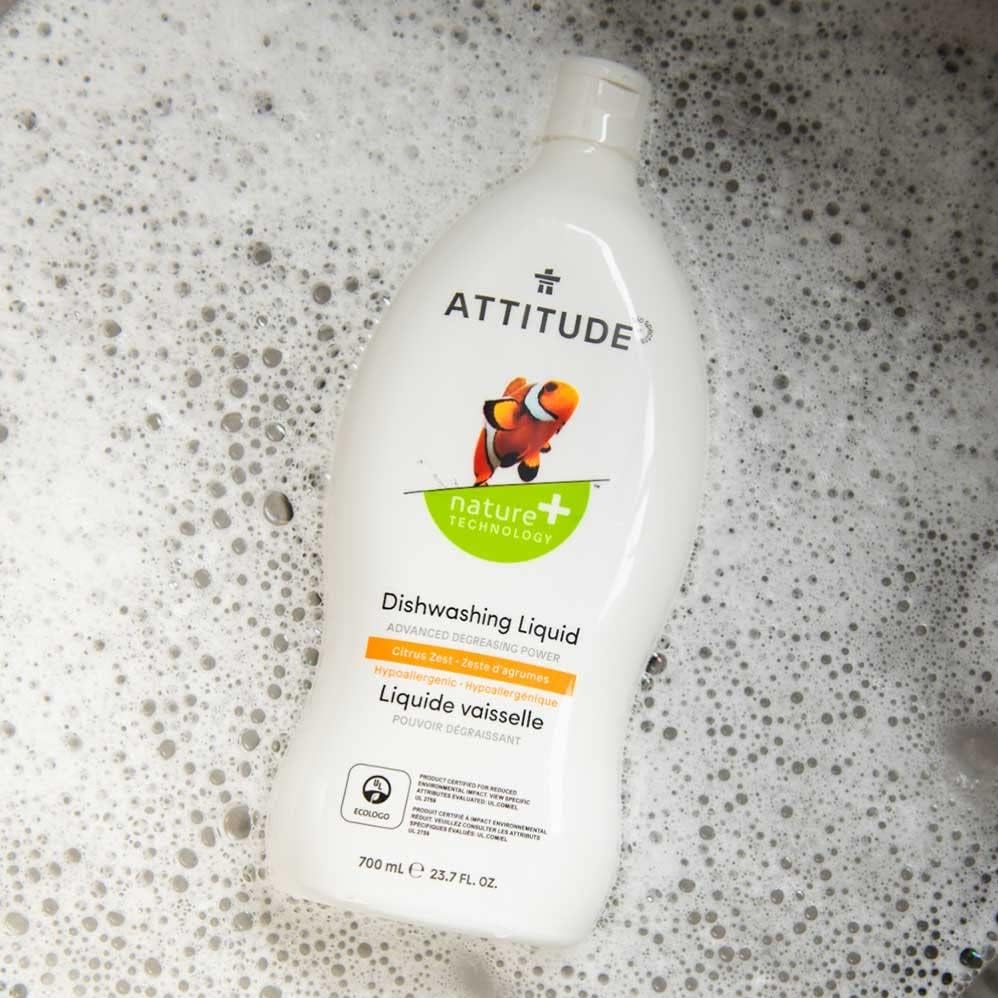Препарат за миене на съдове ATTITUDE е на растителна основа, хипоалергичен, екологично чисто, с кора от цитрусови плодове, 23,7