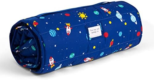 Детски подложка за спане Delta с възглавница и одеяло в пакета за деца; Снабден с дръжка за носене с цип на каишка и с номинална