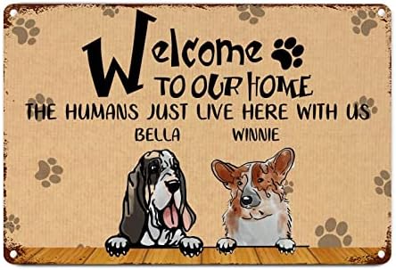 Alioyoit Забавно Куче-Метална Лидице Знак На Поръчка е Името на Кучето Добре дошли в Нашата къща, Хората Тук с нас, Закачалка за